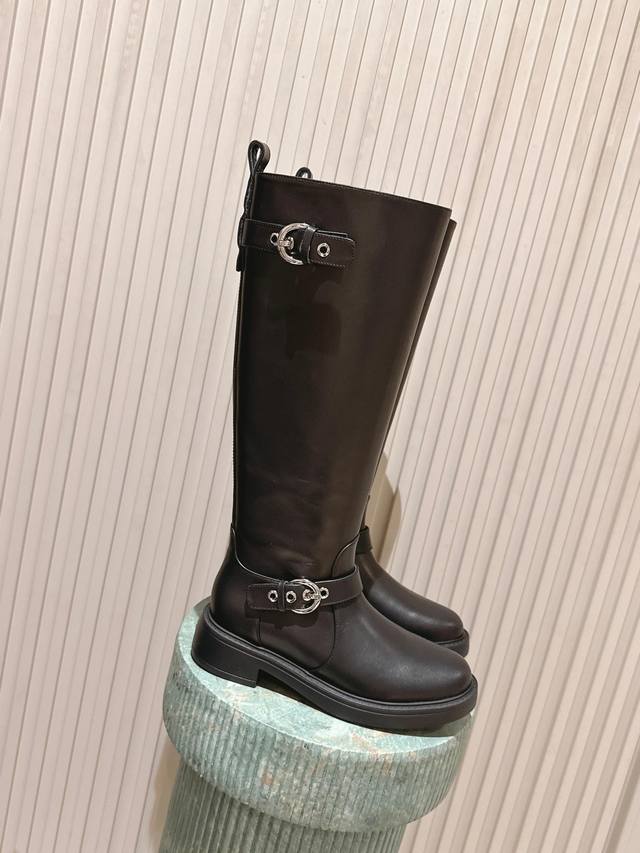 Top Version: Stuartweitzma* Sw5050 Round Toe Tall Riding Boots Made of smooth le