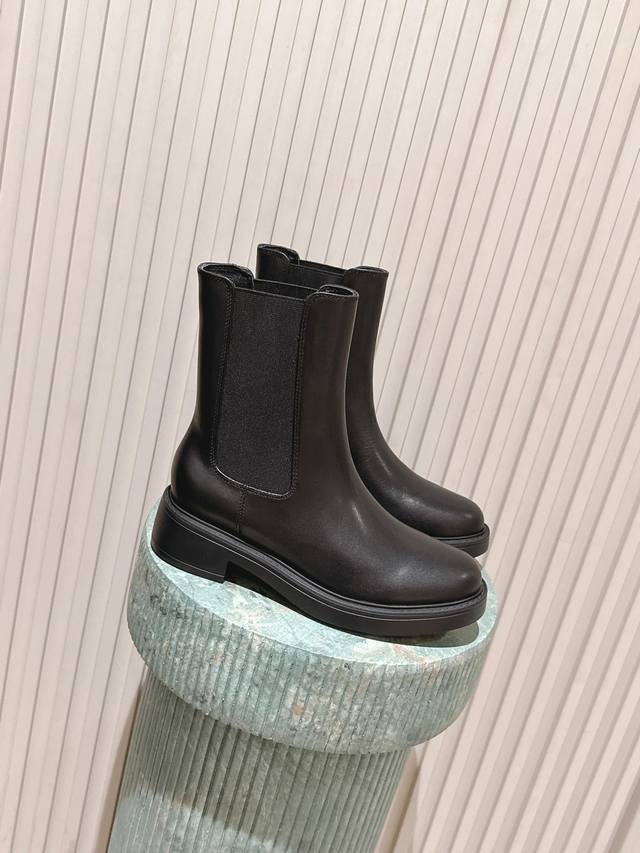 Top-tier version: Suede: Leather: Original factory-grade Stuart Weitzma* Sw 5050