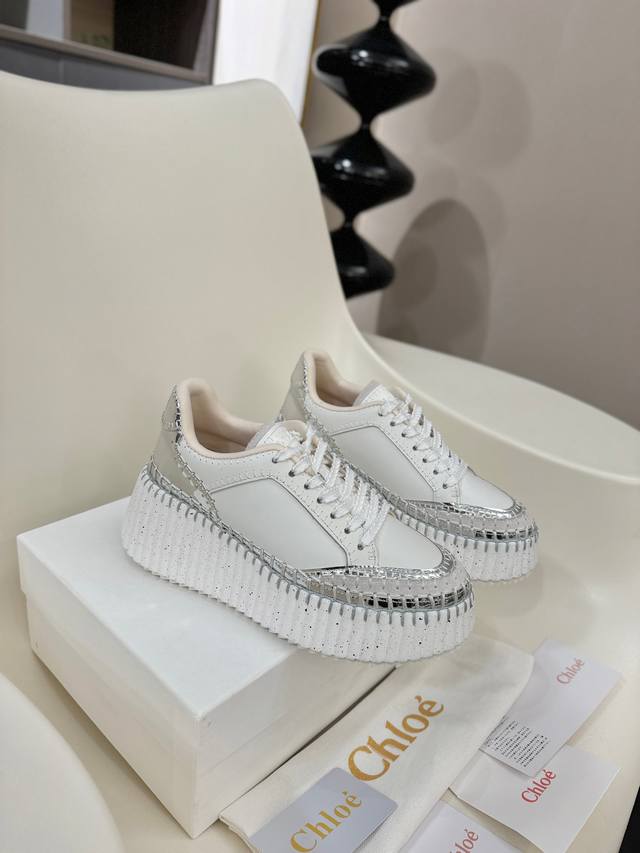 Chloe's new casual shoes are now available in stores! The chunky-soled casual se