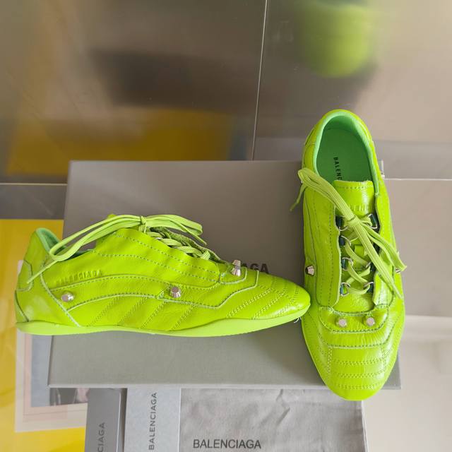 Top-tier version: Women's Balenciaga City series studded training shoes, casual