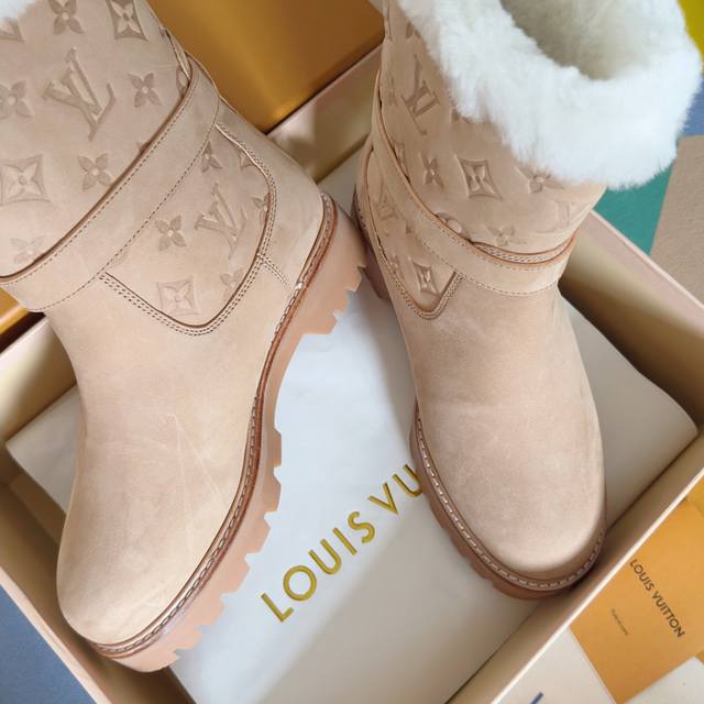 Top-tier version: Women's Louis Vuitton Monogram series thick-soled snow boots w