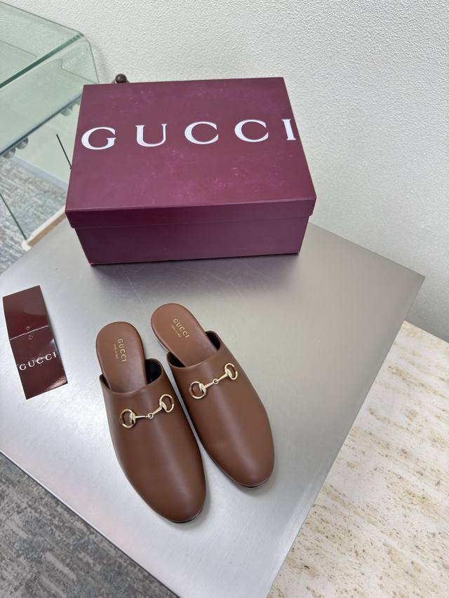 Classic Flat Saddle Buckle Slippers Gucci Double G Logo Classic Saddle Buckle B