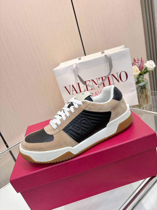 Valentino Joie De Jouer Series Platform Sneakers, Couple Style, Casual Sneakers,