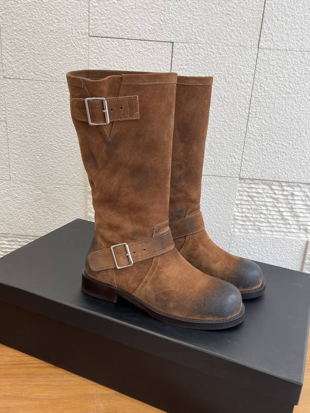 Top Version: Ann Demeulemeester 2025 Autumn/Winter New Retro Distressed Belt Buc