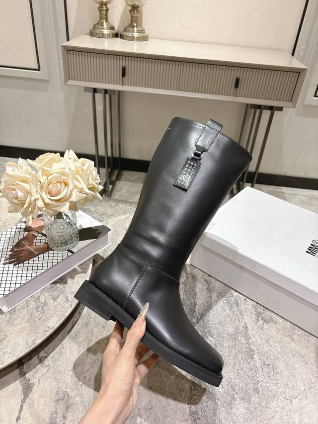 Maison Margiela 25Ss Autumn/Winter New Apple Square Toe Zipper Over-the-Knee Boo