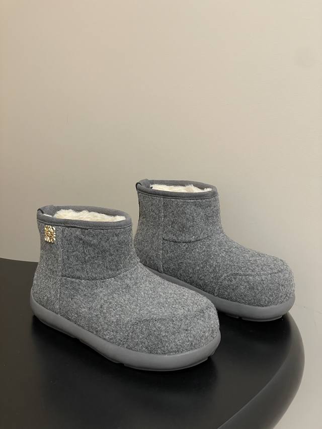 Loewe 25Ss Autumn/Winter New Arrival Loewe Suede Wool Ankle Boots, Woolen Thick-