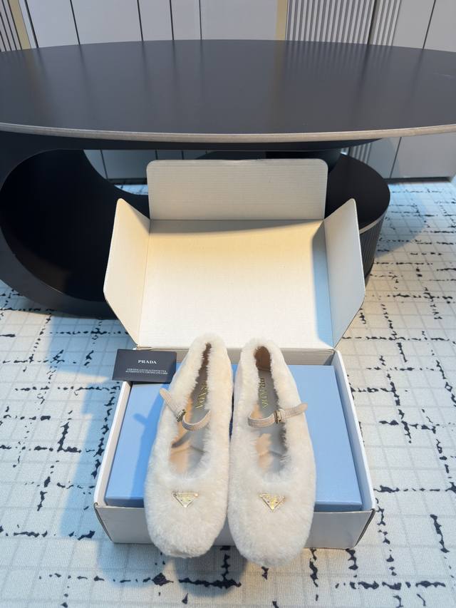 prad*25 New Mary Jane Furry Shoes, Top Version These ballet flats feature a tape