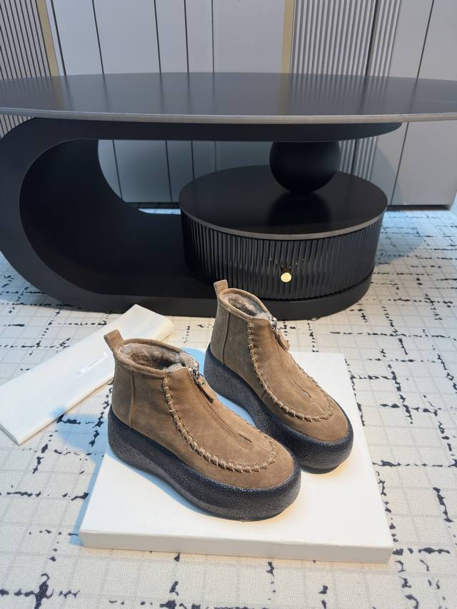 The Row Round Toe Minimalist Versatile Zipper Ankle Boots These are truly the mo