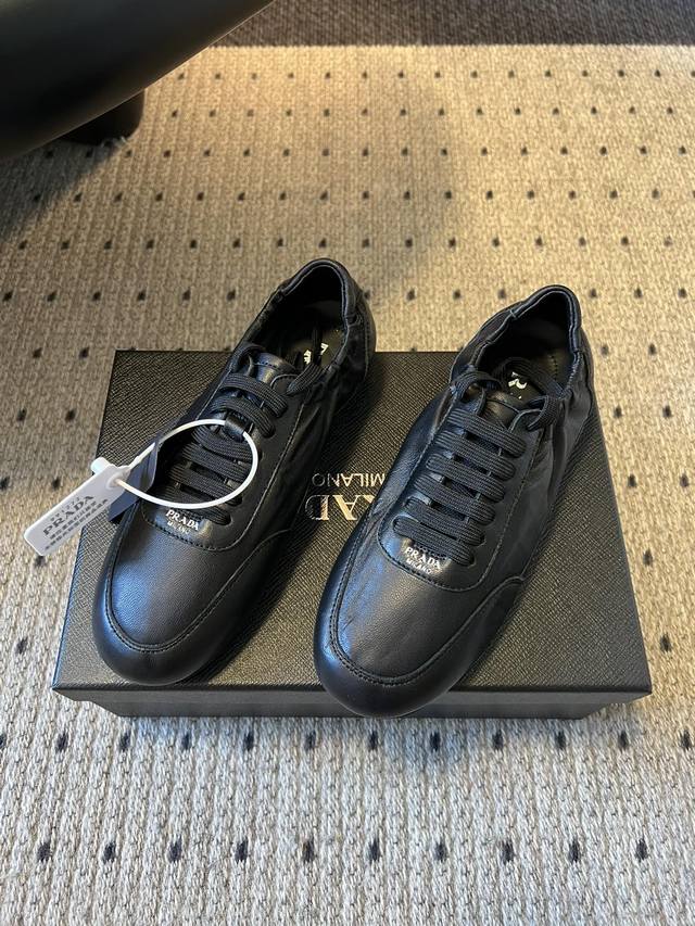 prad*25Ss Leather Thin-Soled Sporty Casual Shoes Crafted from premium leather, t