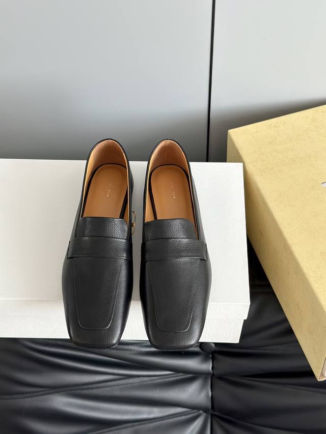 The Row 25 New Minimalist Loafers/Flat Shoes When it comes to minimalist style,