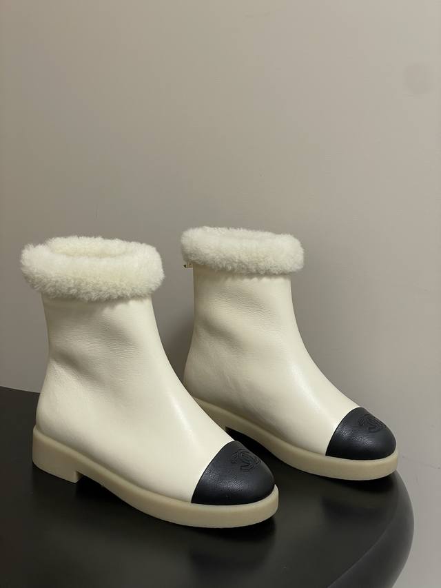 Top Quality Chanel 25K Autumn/Winter New Suede Snow Boots Classic Double C Wool