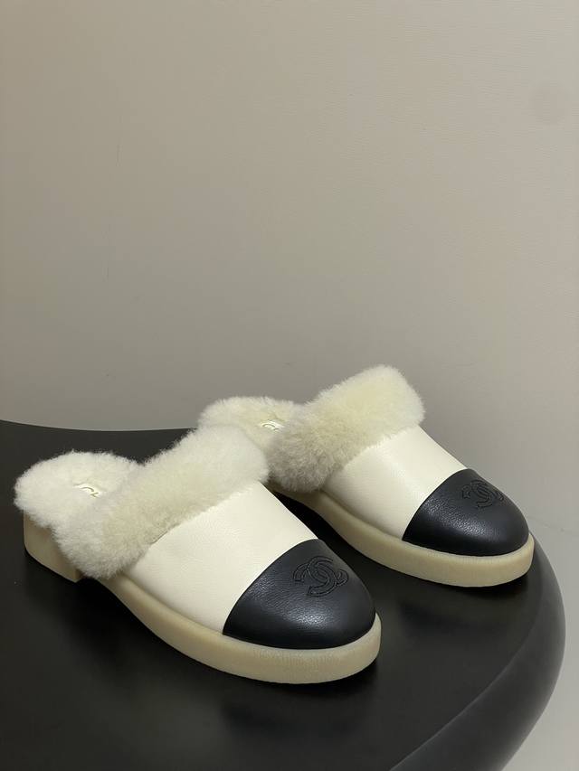 Top Quality Chanel 25K Autumn/Winter New Suede Wool Closed-Toe Mule Slippers The