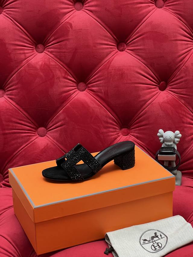 Exclusive Real Shot Top-Tier Version 25Ss Hermes Oran Classic Diamond Sandals, S