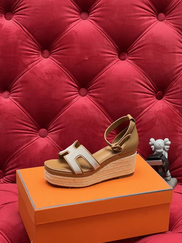 Exclusive Real Shot Top-Tier Version Herm