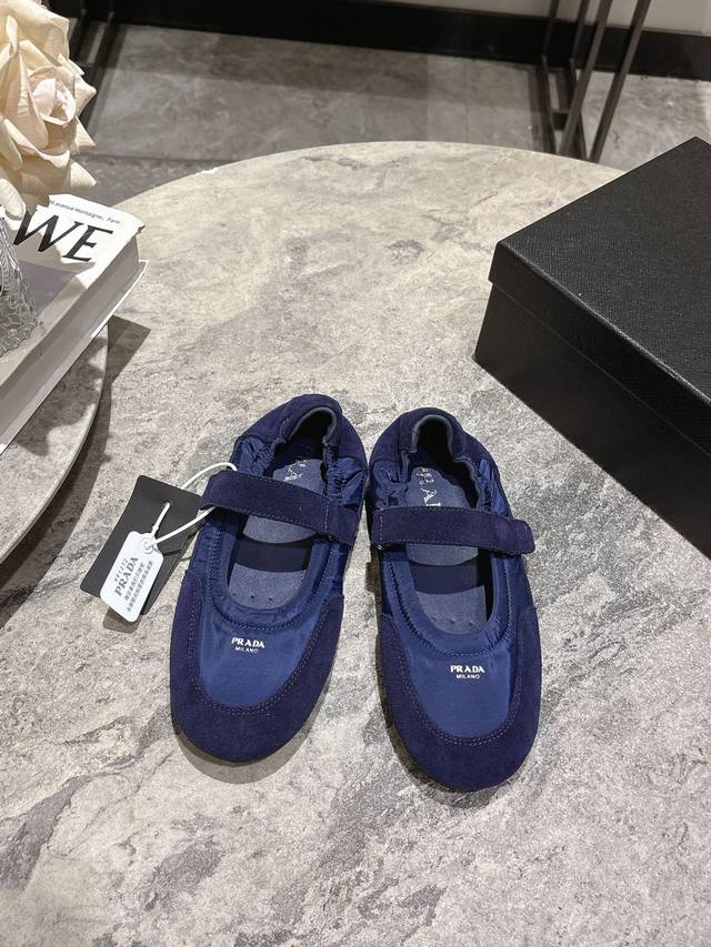 Prada Spring/Summer runway thin-soled Velcro German training shoes, women's siz