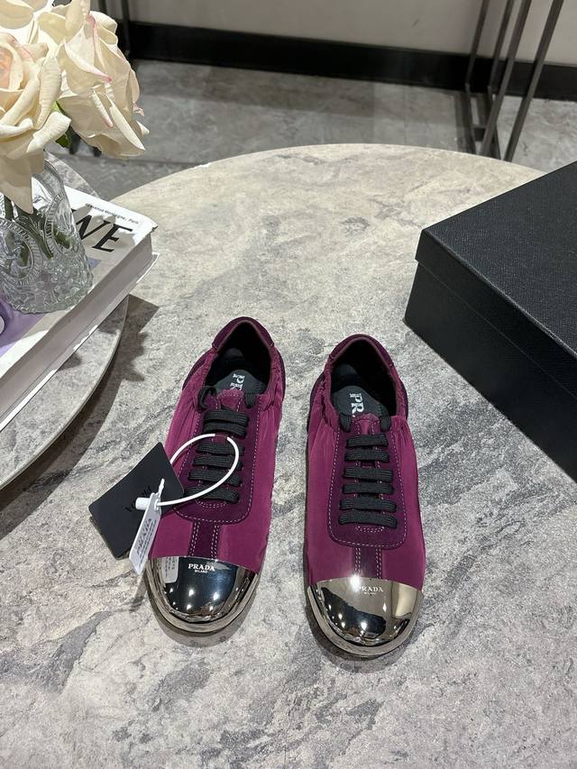 Half-slippers, single shoes; Prada Spring/Summer runway thin-soled German train