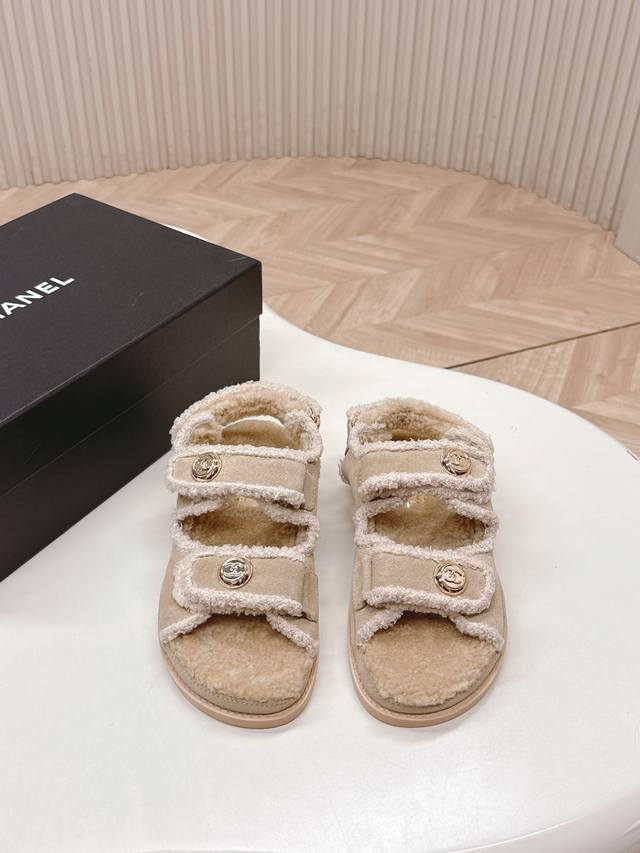 Chanel Fall/Winter New Style Furry Sandals with Velcro Straps - Superb! Casual a