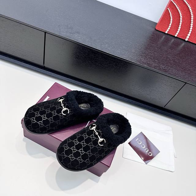 Gucci 2025 Autumn/Winter New Wool Mule Slippers In the lazy days of autumn and w