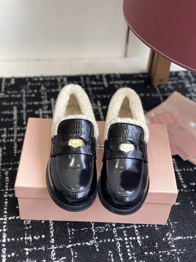 Top-quality reseller Exclusive best-selling Miu Miu Coin Wool Loafers for Fall/