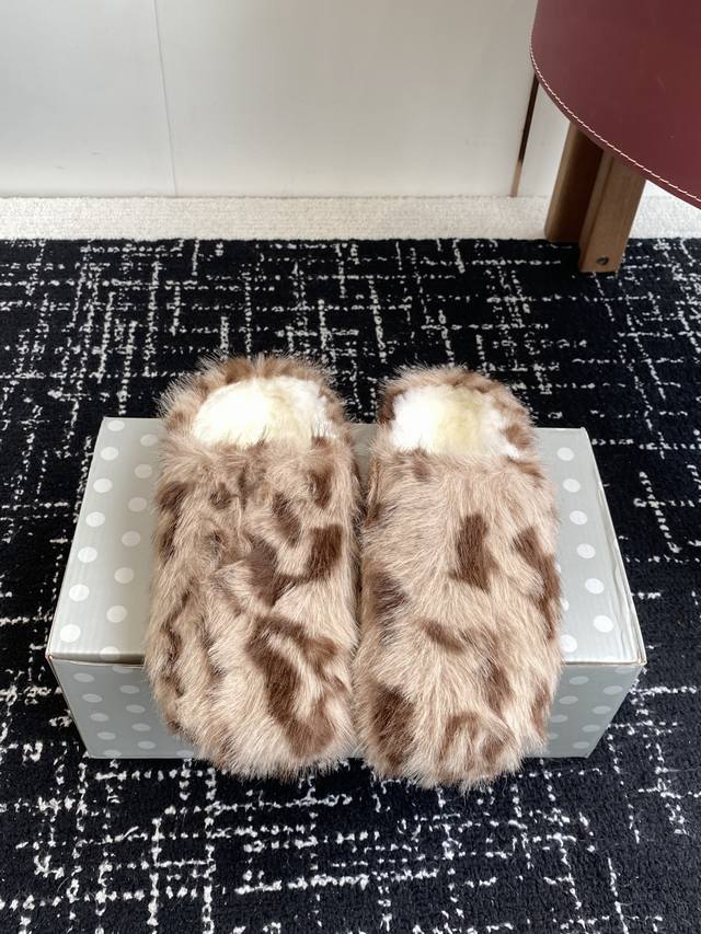 High-quality Birkenstock Furry Slippers with Fleece Lining and Cork Lining, Ari