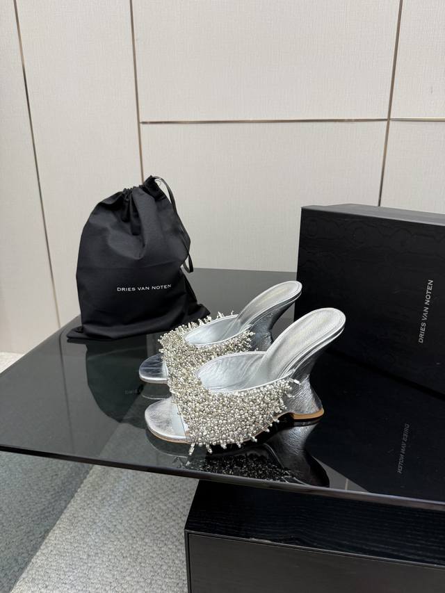 40Cm: Dries Van Noten 25Ss New Beaded Women's Shoes Every pair is as beautiful a