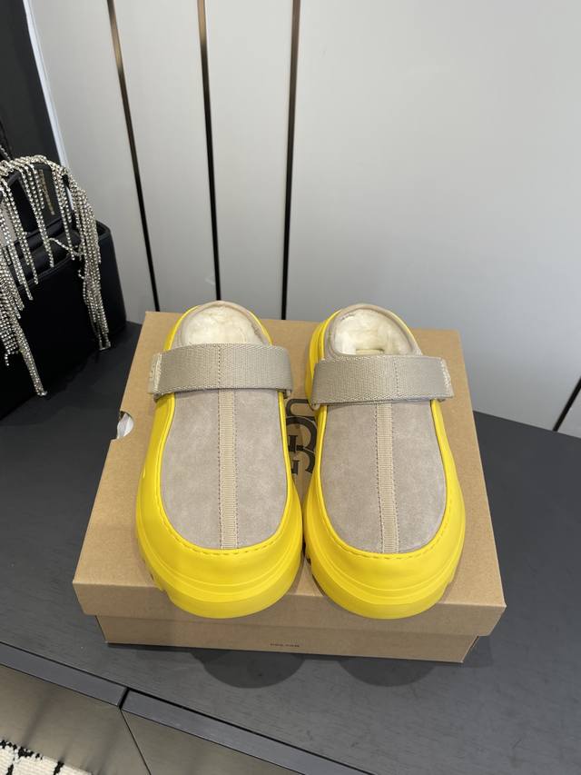 New Ugg wool shoes for couples are comfortable and snug, won't rub your feet at