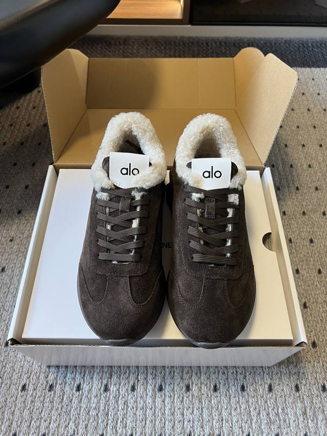 Top Quality Alo 25Ss New Retro Silhouette Fleece-Lined Casual Sneakers The inner