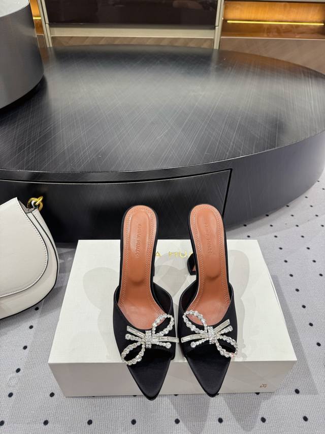 Fashion runway style,