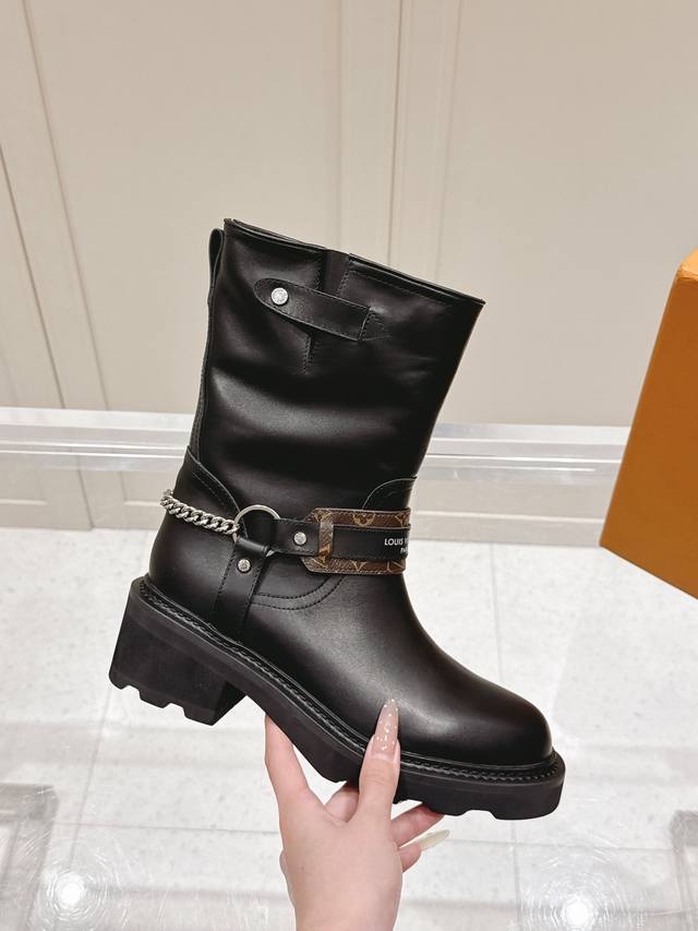 Not all replicas are worth a thousand years at first sight. Louis Vuitton 2025