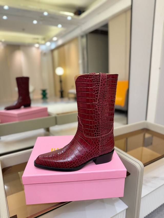 Price: Texas Paris Western Short Combat Boots Elegant style, creating a differen