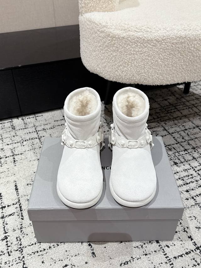 Top-tier version Balenciaga Fall/Winter 2025 new snow boots Very comfortable, or Top-tier version Balenciaga Fall/Winter 2025 new snow boots Very comfortable, or