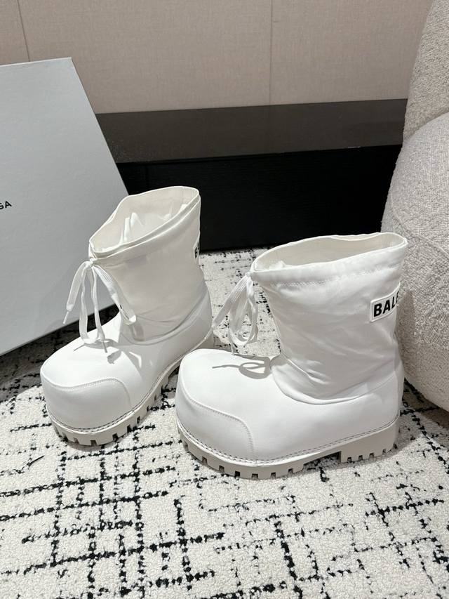 Men's +20 #Couple's Style #Balenciaga 25 Winter Latest Skiwear Series Skiwear Co