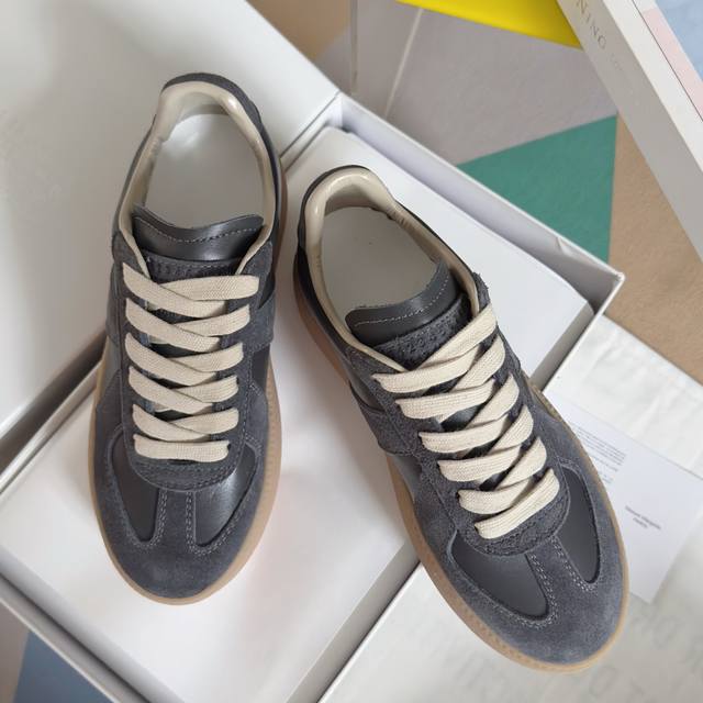 Top-tier version: Women's Maisonmargiela Mm6 Thick-soled German training shoes,