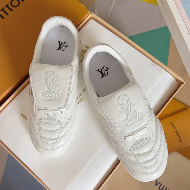 Top-tier version: Couple's style Louis Vuitton (LV) latest Footprint series coup