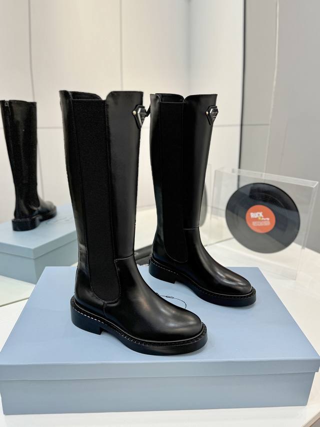 Factory direct price Prada ankle boots Autumn/Winter new Prada triangular diamo