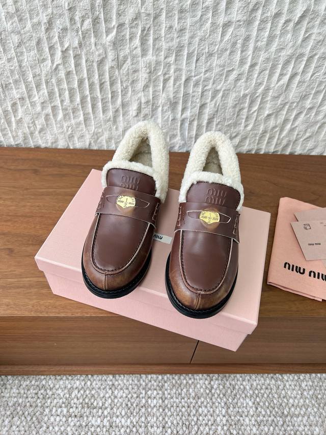 G256 Miu Miu 25Ss Autumn/Winter New Gold Coin Loafers, Furry Shoes Many celebrit