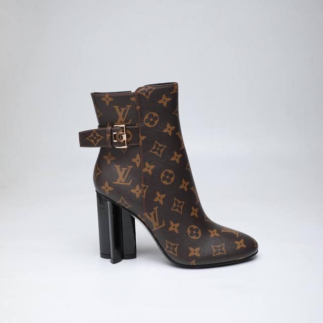 LV Autumn/Winter Runway Same Style 6-inch Ankle Boots Officially Available Now!