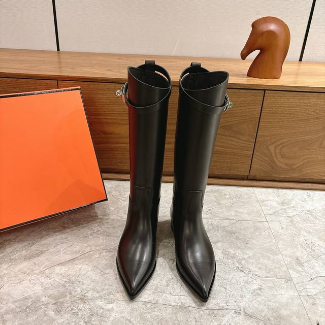 Factory direct Hermes Fall/Winter latest style old-money pointed-toe riding boo