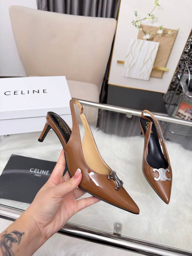 Celine four-color card, single leather upper, sheepskin lining, leather sole, si