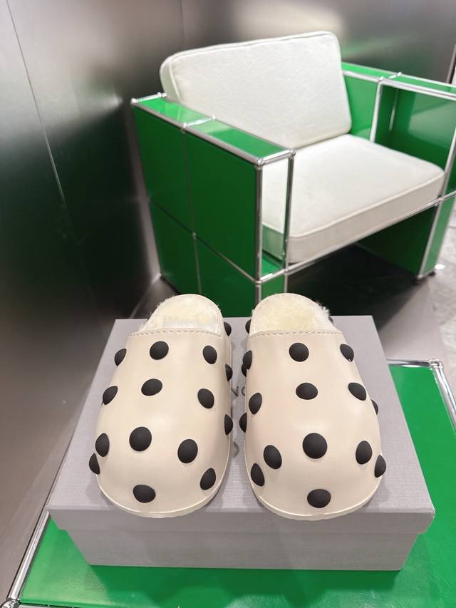 K002 Balenciaga Astro Boy Style Platform Furry Sandals Fashion bloggers and Euro