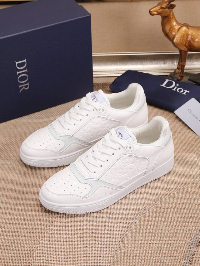 Factory direct price. New Dior low-top sneakers are now available, continuing t