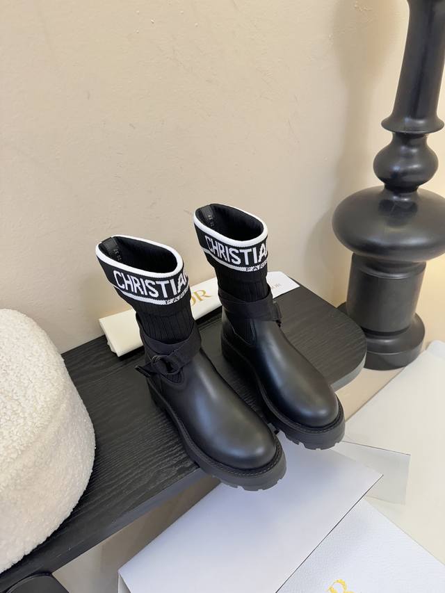 Top Quality Comes with High-End Airplane Box 2025 Autumn/Winter New Dior D-Major