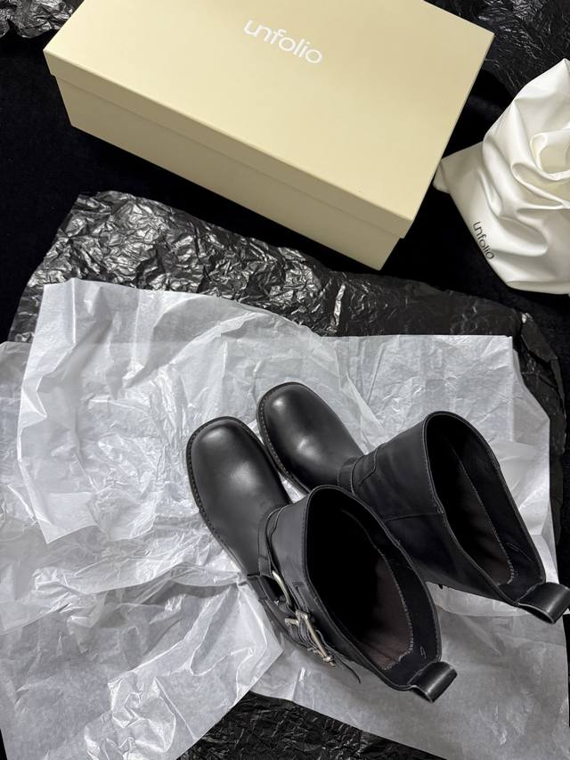 Unfolio Autumn/Winter New Arrivals Retro Trendy Boots - Step into the Fashion Wo