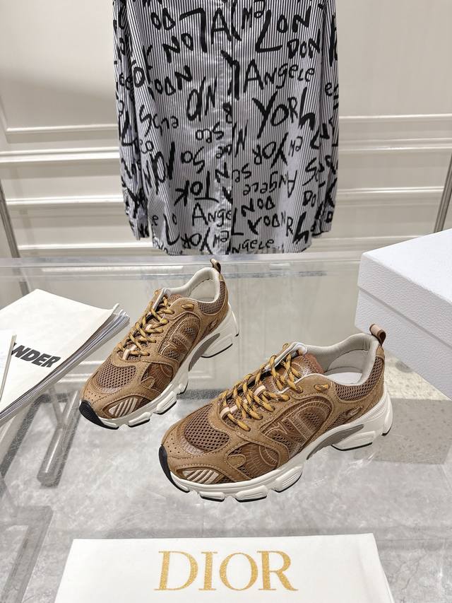 Selling Dior New Chrono Series Thick-Soled Mesh Color-Blocked Running Shoes, Da