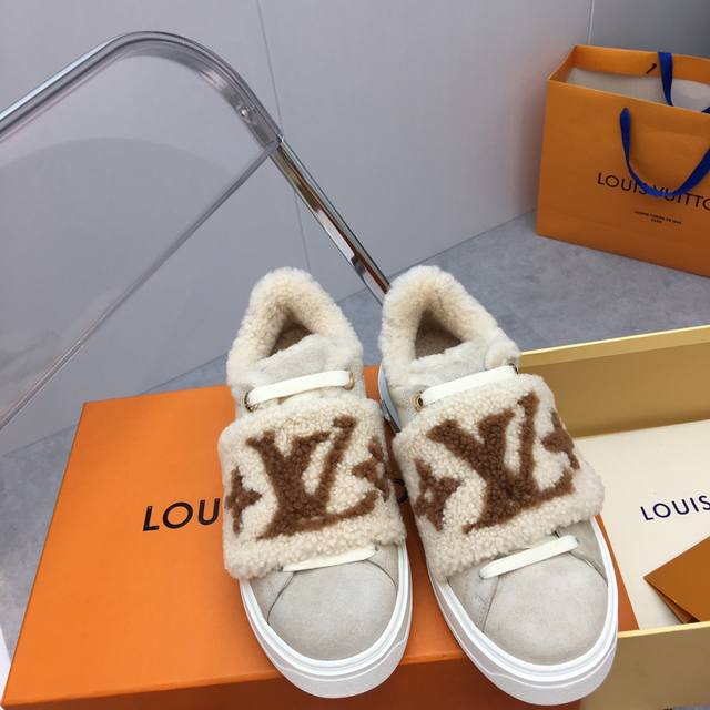 Louis Vuitton Wool Platform Sneakers Latest Velcro Colorway! Super warm wool lin