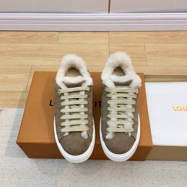Louis Vuitton Wool Platform Sneakers New Autumn/Winter Style! Super warm wool li