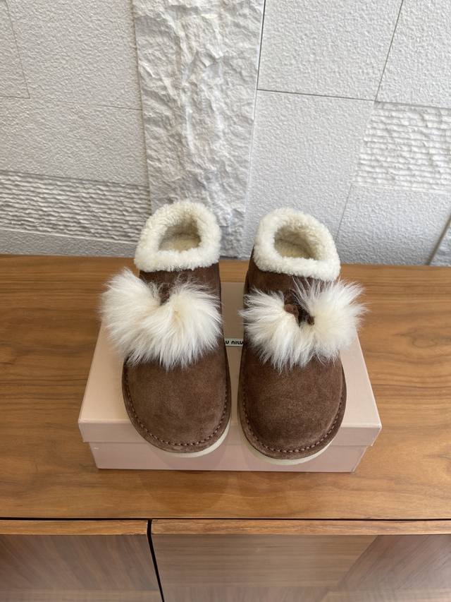 Top Version: Miu Miu 2025 Autumn/Winter New Suede and Lambswool Mules/Snow Boots