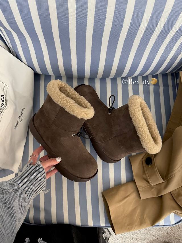 2660Ugg Latest Retro Drawstring Sports Ankle Boots I love these adorably ugly sn