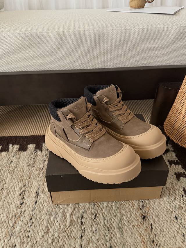 High-top lace-up men's workwear shoes A men's shoe with an exceptionally high-q