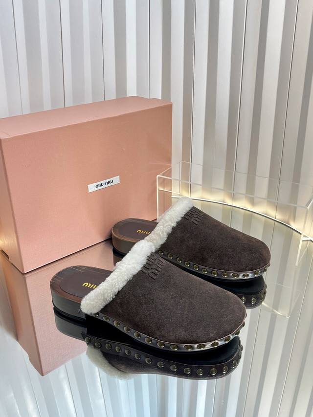 Miu Miu Cotton Sandals 2025 Autumn/Winter New Style Shoes. The unique color-brus